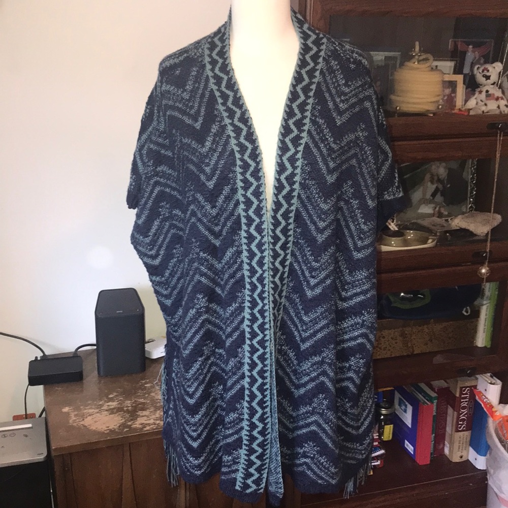 Romeo & Juliet super cute light weight shrug